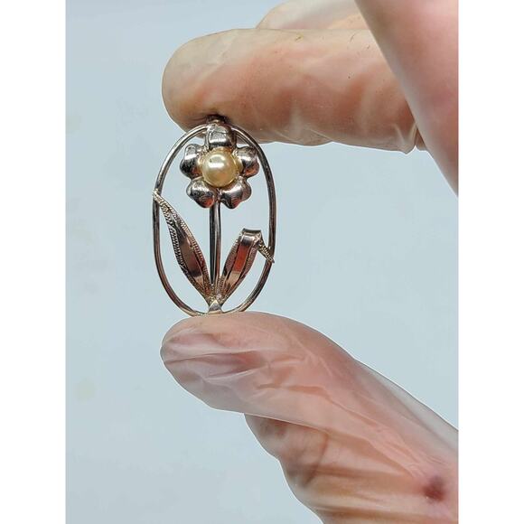 Vintage Sterling Silver Brooch 1 3/8" Flower. Marked 'Sterling' - Picture 4 of 10